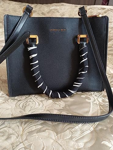 Əl çantası. Charles & Keith lalafo.az -da Əl çantası. Charles & Keith