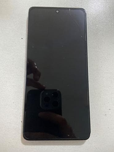Samsung Galaxy A52, 128 GB, rəng - Qara, Qırıq lalafo.az -da Samsung Galaxy A52, 128 GB, rəng - Qara, Qırıq