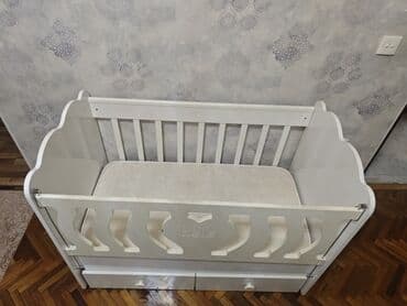 Oğlan və qız üçün, İşlənmiş, Dördbucaq, Beşik, Dəstsiz, Matras ilə, Yellənmə mexanizmsiz lalafo.az -da Oğlan və qız üçün, İşlənmiş, Dördbucaq, Beşik, Dəstsiz, Matras ilə, Yellənmə mexanizmsiz