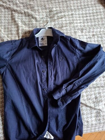 8-9 yaşa üçün. 1 dəfə geyinib. metrosundan H.Aslanovdan götürmək lalafo.az -da 8-9 yaşa üçün. 1 dəfə geyinib. metrosundan H.Aslanovdan götürmək