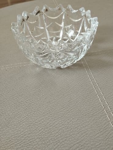 Xrustal - Material: xrustal - Forma: dairəvi, dalğalı kənarlı - lalafo.az -da Xrustal - Material: xrustal - Forma: dairəvi, dalğalı kənarlı -