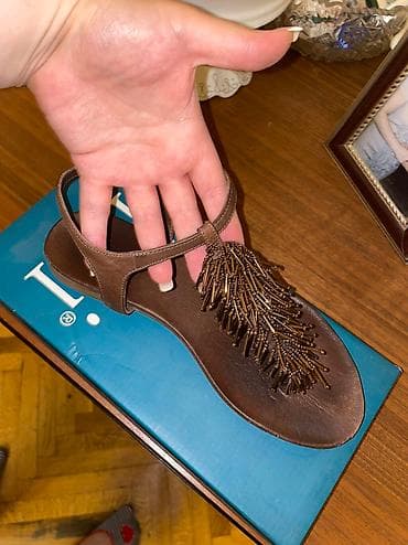 Ölçü: 38, rəng - Qəhvəyi, İşlənmiş lalafo.az -da Ölçü: 38, rəng - Qəhvəyi, İşlənmiş