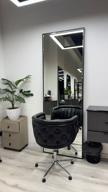 1. Kreslo: Parikmaxer üçün kreslo satılır. Cəmi 1 ay istifadə olunub lalafo.az -da 1. Kreslo: Parikmaxer üçün kreslo satılır. Cəmi 1 ay istifadə olunub