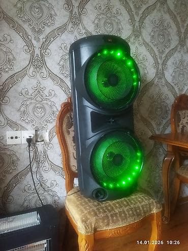 Yenidir boyukdu olcu 90 sm karobkasi pult mikrafon adapter var lalafo.az -da Yenidir boyukdu olcu 90 sm karobkasi pult mikrafon adapter var