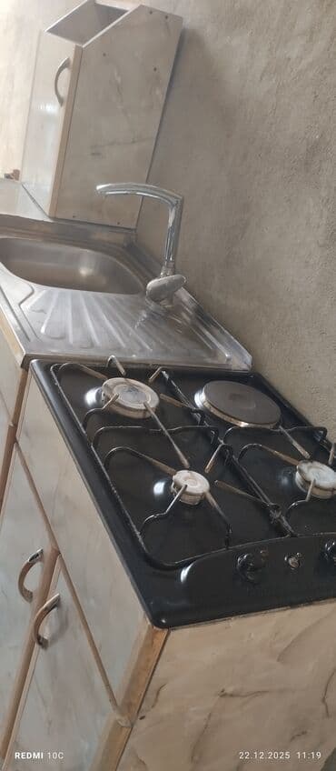 Mətbəx mebeli 1.80smdir qaz işləkdir tok yeridə işleyir moyka krantda lalafo.az -da Mətbəx mebeli 1.80smdir qaz işləkdir tok yeridə işleyir moyka krantda