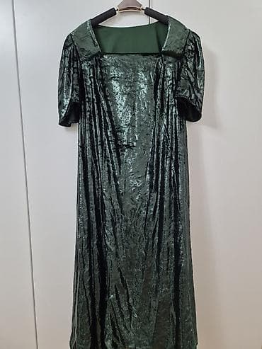 Məhsul: Tünd yaşıl məxməri don - Parça: Parıltılı, yumşaq məxmər; iç lalafo.az -da Məhsul: Tünd yaşıl məxməri don - Parça: Parıltılı, yumşaq məxmər; iç