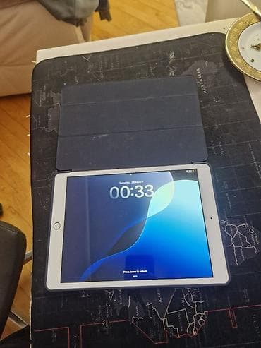 • Model: iPad A2197 • Yaddaş: 32 GB • Ekran: 10.2" Retina • Vəziyyət lalafo.az -da • Model: iPad A2197 • Yaddaş: 32 GB • Ekran: 10.2" Retina • Vəziyyət