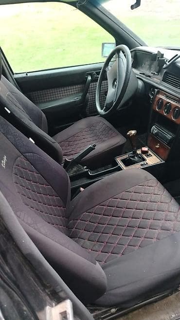 Mercedes-Benz 190: 1.8 l | 1993 il Sedan lalafo.az -da — 4 Mercedes-Benz 190: 1.8 l | 1993 il Sedan — 4