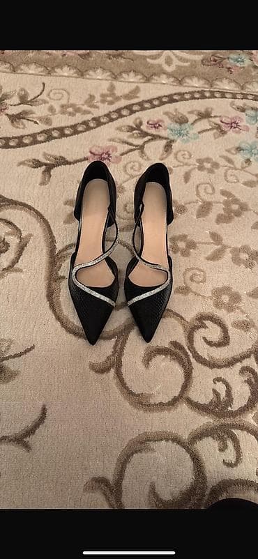 Ölçü: 39, rəng - Qara, Yeni lalafo.az -da Ölçü: 39, rəng - Qara, Yeni