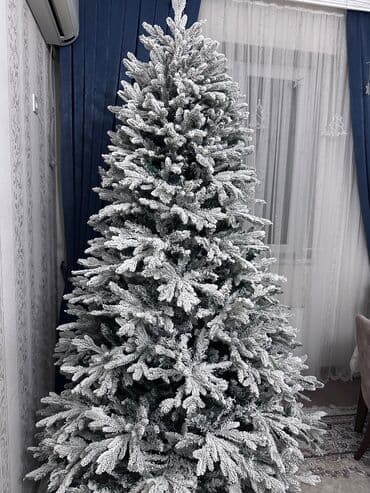 Yolka Yenidir . Kremlevski yolkasi 240 sm boyu. Zontik modeldi yeni lalafo.az -da Yolka Yenidir . Kremlevski yolkasi 240 sm boyu. Zontik modeldi yeni