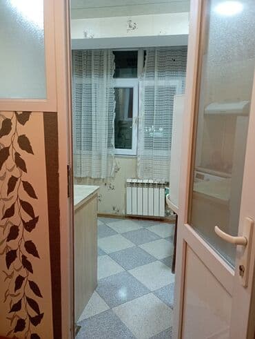 Гаражи: 2 otaqlı mənzil – mebel və texnika ilə - Geniş zal: divan dəsti, TV at lalafo.az — 10 Гаражи: 2 otaqlı mənzil – mebel və texnika ilə - Geniş zal: divan dəsti, TV — 10