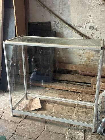 Şüşə vitrin/kabinət - Material: şüşə panellər və metal/alüminium lalafo.az -da Şüşə vitrin/kabinət - Material: şüşə panellər və metal/alüminium