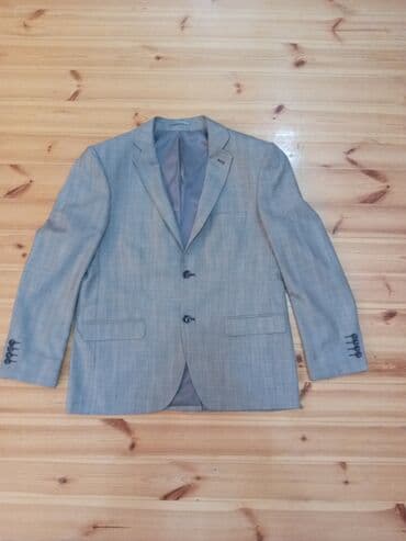 Təkcə pencək satılır sadəcə 1 dəfə geyinilib 50 Azn alınıb 20 Azn lalafo.az -da Təkcə pencək satılır sadəcə 1 dəfə geyinilib 50 Azn alınıb 20 Azn