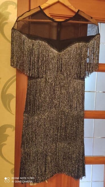 Qadınlar üçün zərli püsküllü gecə/libas - Rəng: qara əsas, üzərində lalafo.az -da Qadınlar üçün zərli püsküllü gecə/libas - Rəng: qara əsas, üzərində