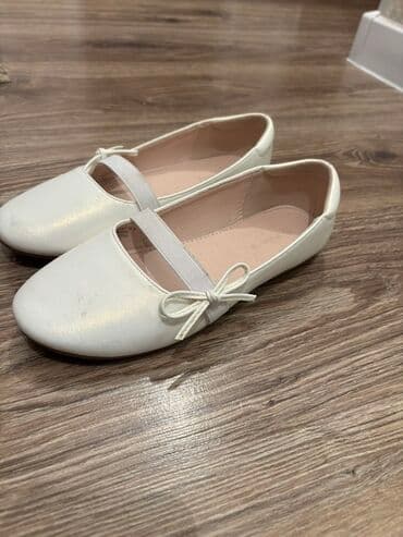 Ölçü - 35. Qiymət - 10 Azn lalafo.az -da Ölçü - 35. Qiymət - 10 Azn