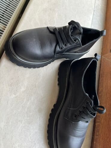 VESBA brendi – qara dəri ayaqqabı - Model: bağlamalı, aşağı boğaz - lalafo.az -da VESBA brendi – qara dəri ayaqqabı - Model: bağlamalı, aşağı boğaz -