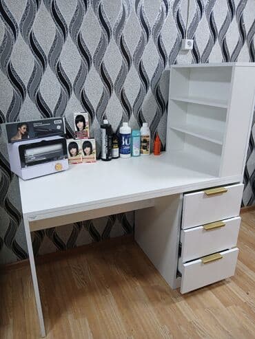 Kompüter masası, Açılmayan, MDF, Dördbucaq masa lalafo.az -da Kompüter masası, Açılmayan, MDF, Dördbucaq masa