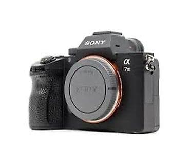 Sony Alpha a7 III (ILCE-7M3) tam kadr güzgüsüz fotoaparat gövdəsi lalafo.az -da Sony Alpha a7 III (ILCE-7M3) tam kadr güzgüsüz fotoaparat gövdəsi