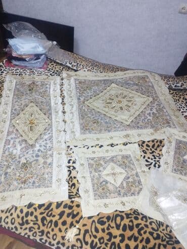 Germaniyani. dekor. süfräläri. qızılı. daşlarla. bäzädilmiş lalafo.az -da Germaniyani. dekor. süfräläri. qızılı. daşlarla. bäzädilmiş