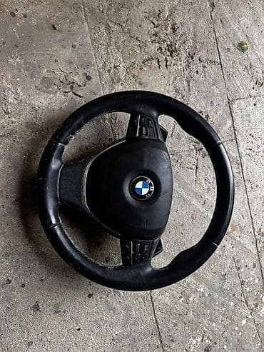 BMW sükan çarxı - Orijinal BMW sükanı, üç şüalı dizayn - Dəri üzlüklü lalafo.az -da BMW sükan çarxı - Orijinal BMW sükanı, üç şüalı dizayn - Dəri üzlüklü