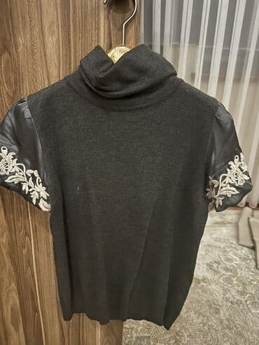 Qadın bluz/kofta - Rəng: tünd boz (qrafit) - Model: balıqçı yaxalı lalafo.az -da Qadın bluz/kofta - Rəng: tünd boz (qrafit) - Model: balıqçı yaxalı